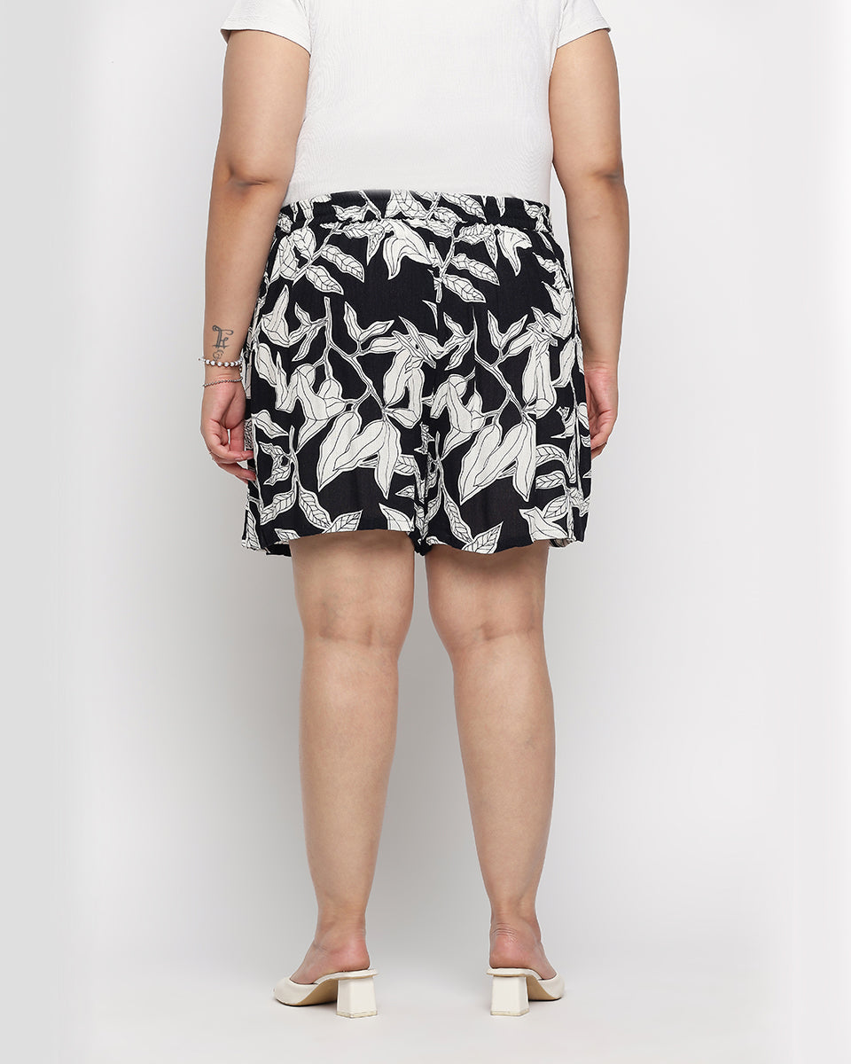 White And Black Rayon Crepe Shorts For Women