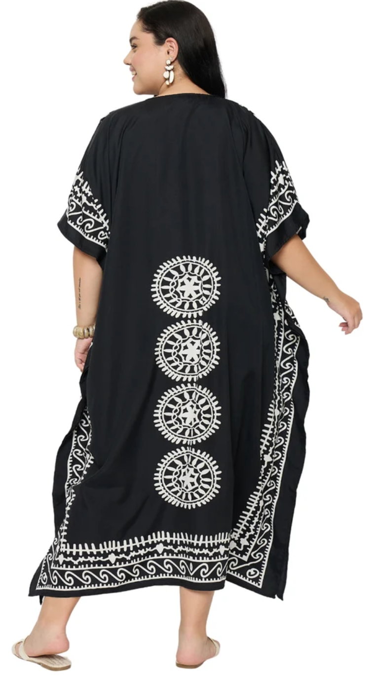 Black Medallion Circle Polyester Plus Size Kaftan for Women 1X-3X | GypsieBlu