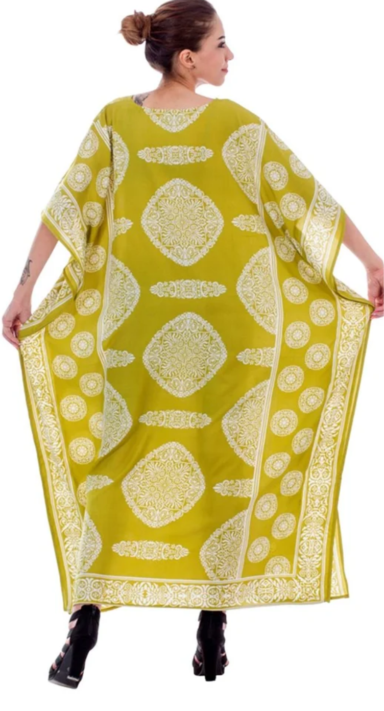 Green Medallion Circle Polyester Plus Size Kaftan for Women 1X-3X | GypsieBlu