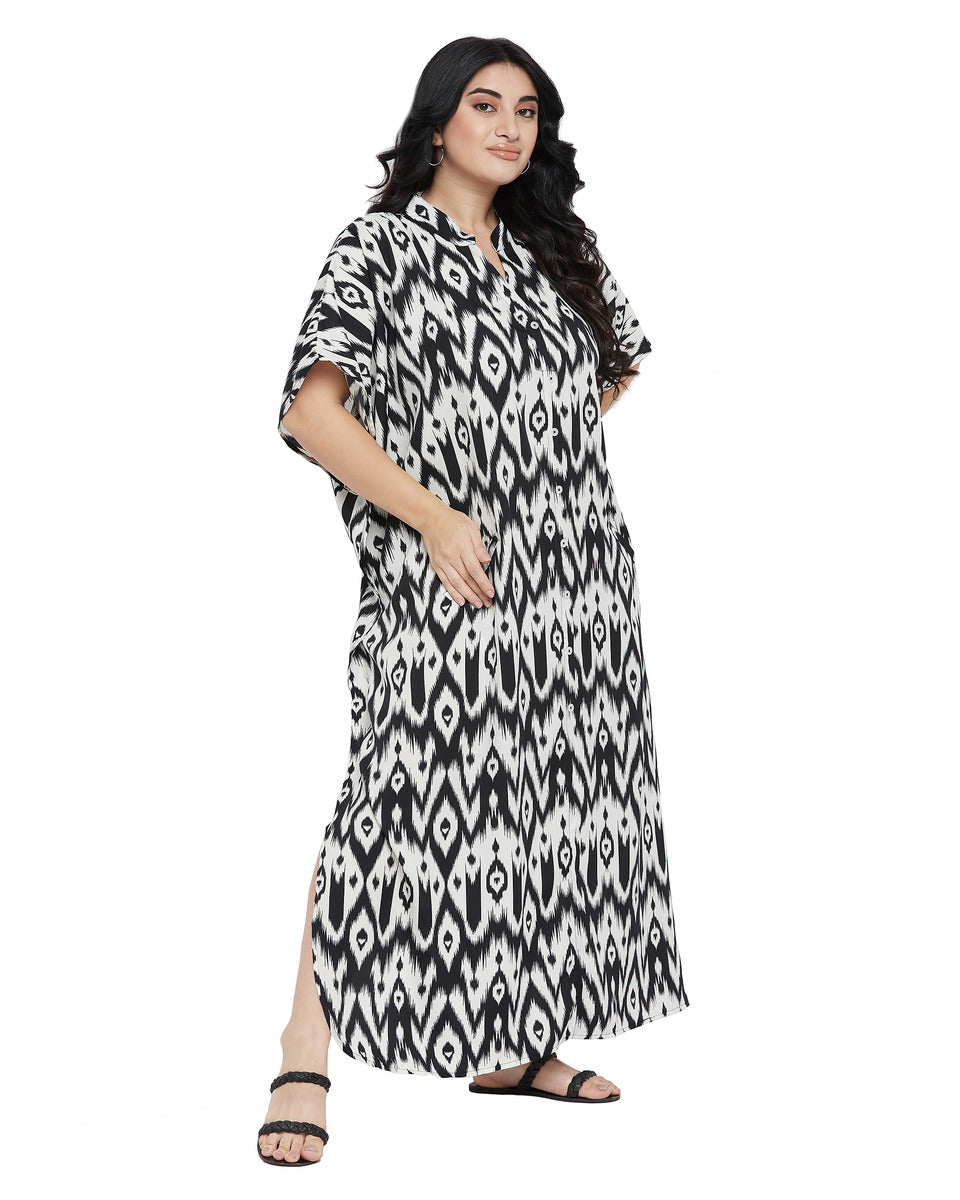 Geometric Black and white Polyester Women Plus Size Button Caftan