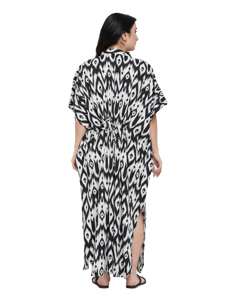 Geometric Black and white Polyester Women Plus Size Button Caftan