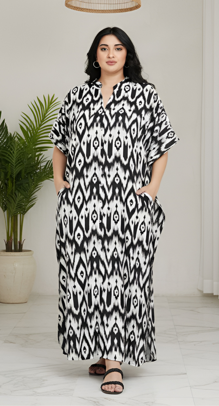 Geometric Black and white Polyester Women Plus Size Button Caftan