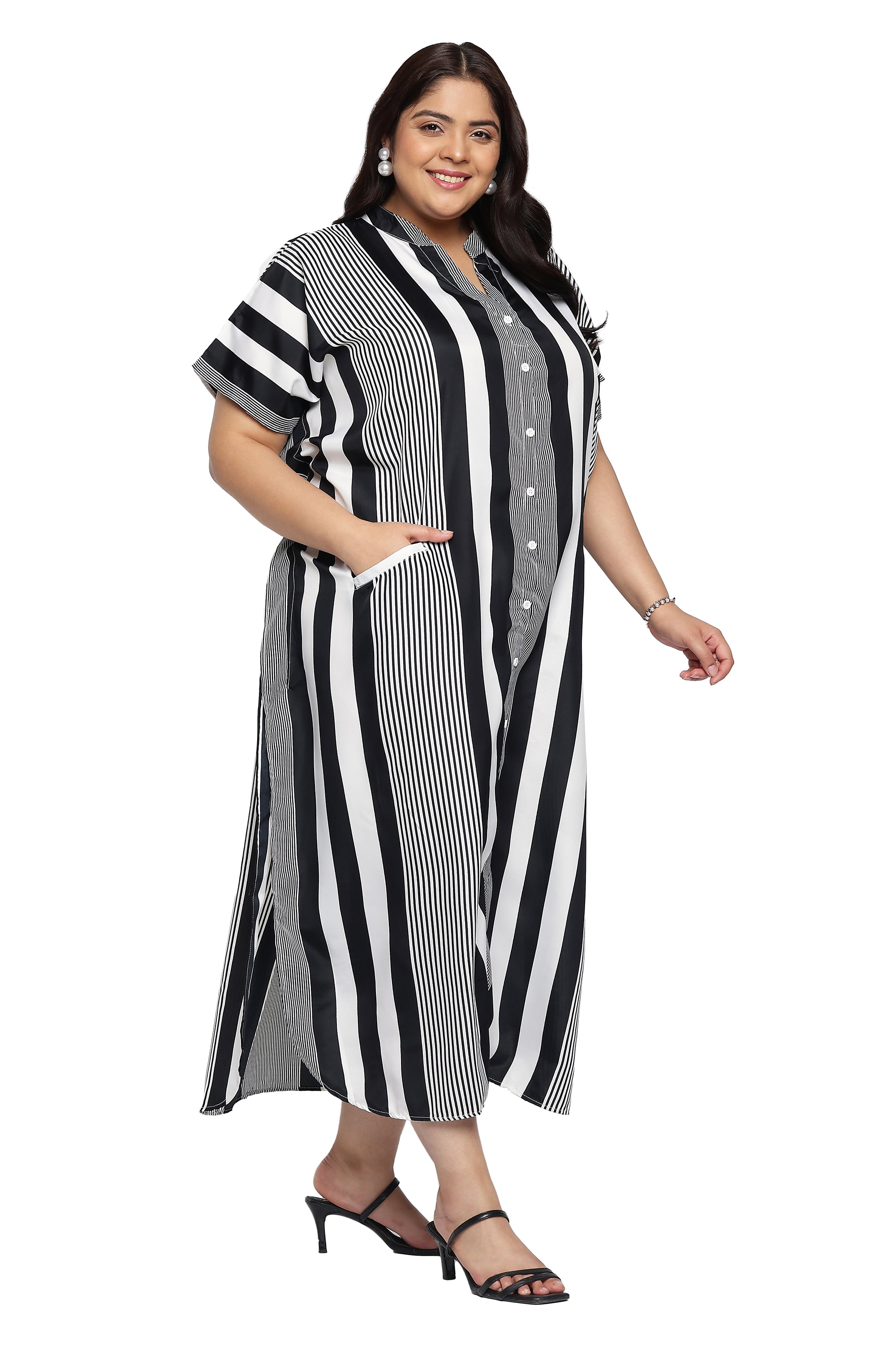 Black And White Striped Polyester Button Plus Size Kaftan For Women