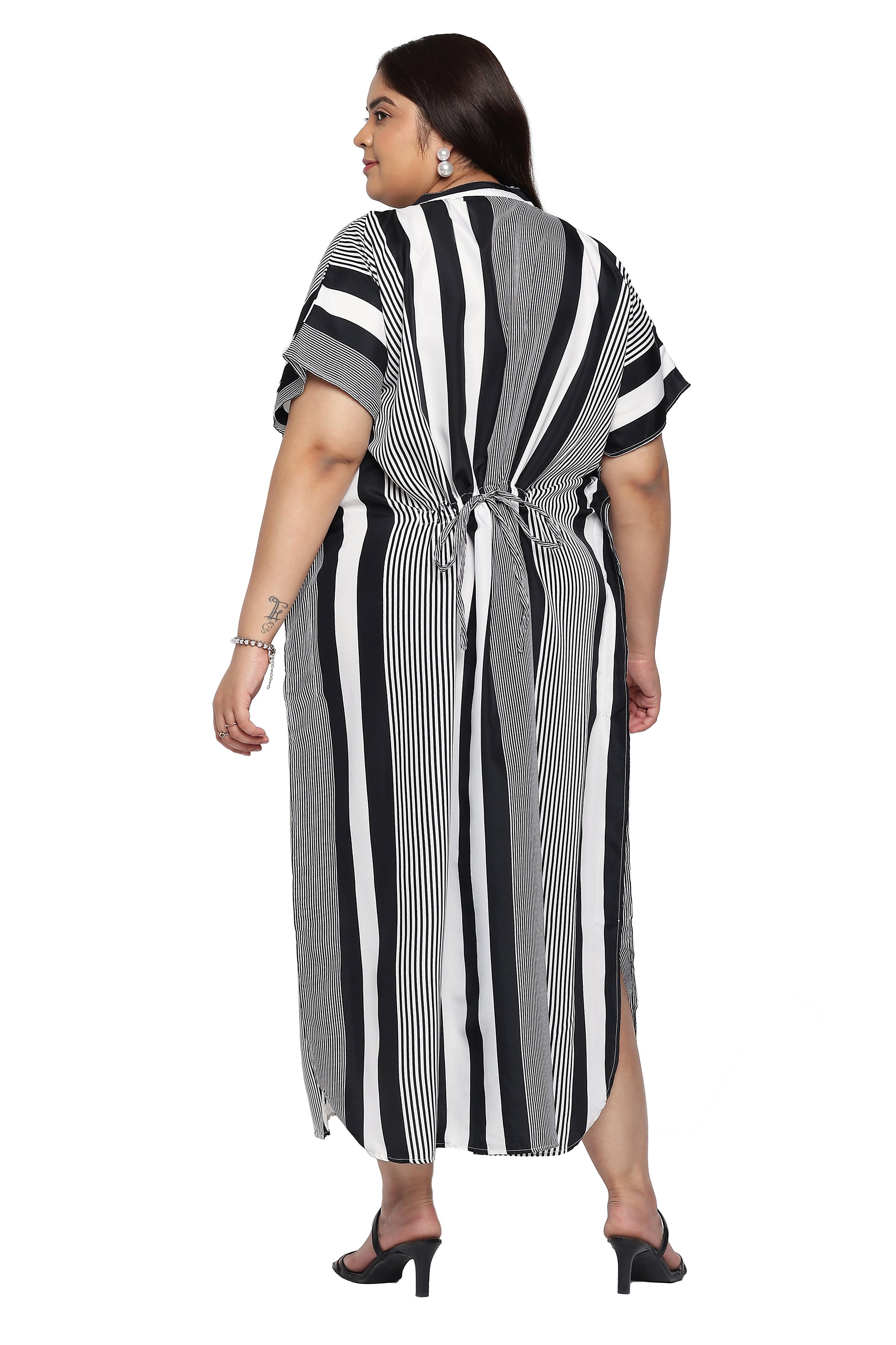Black And White Striped Polyester Button Plus Size Kaftan For Women