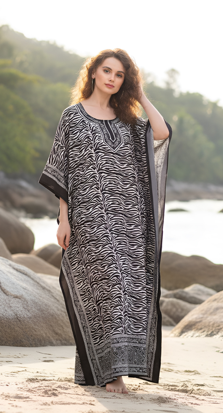 Animal Printed black And white Polyester Kaftan Dress For Plus size Women