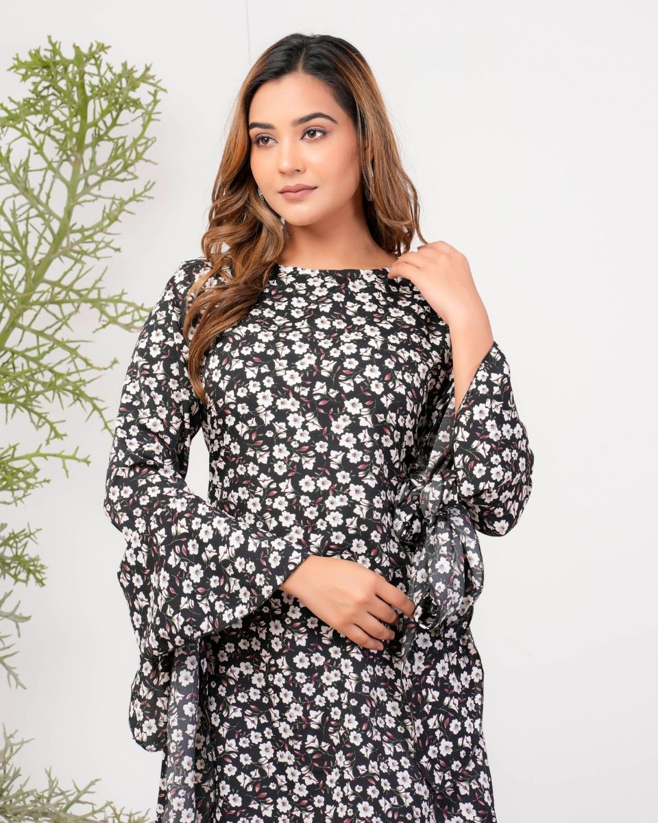 Black And White Floral Printed Casual Dress For Women