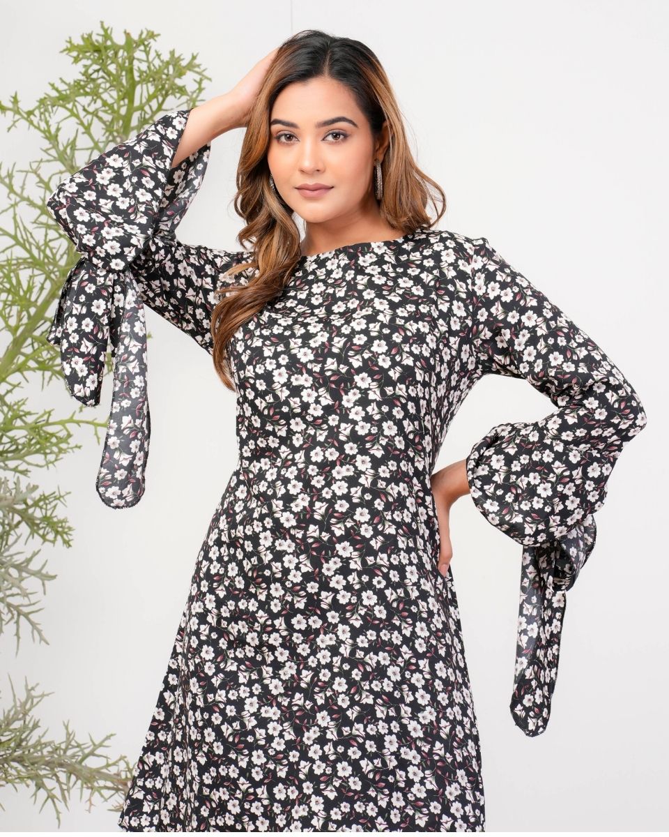 Black And White Floral Printed Casual Dress For Women