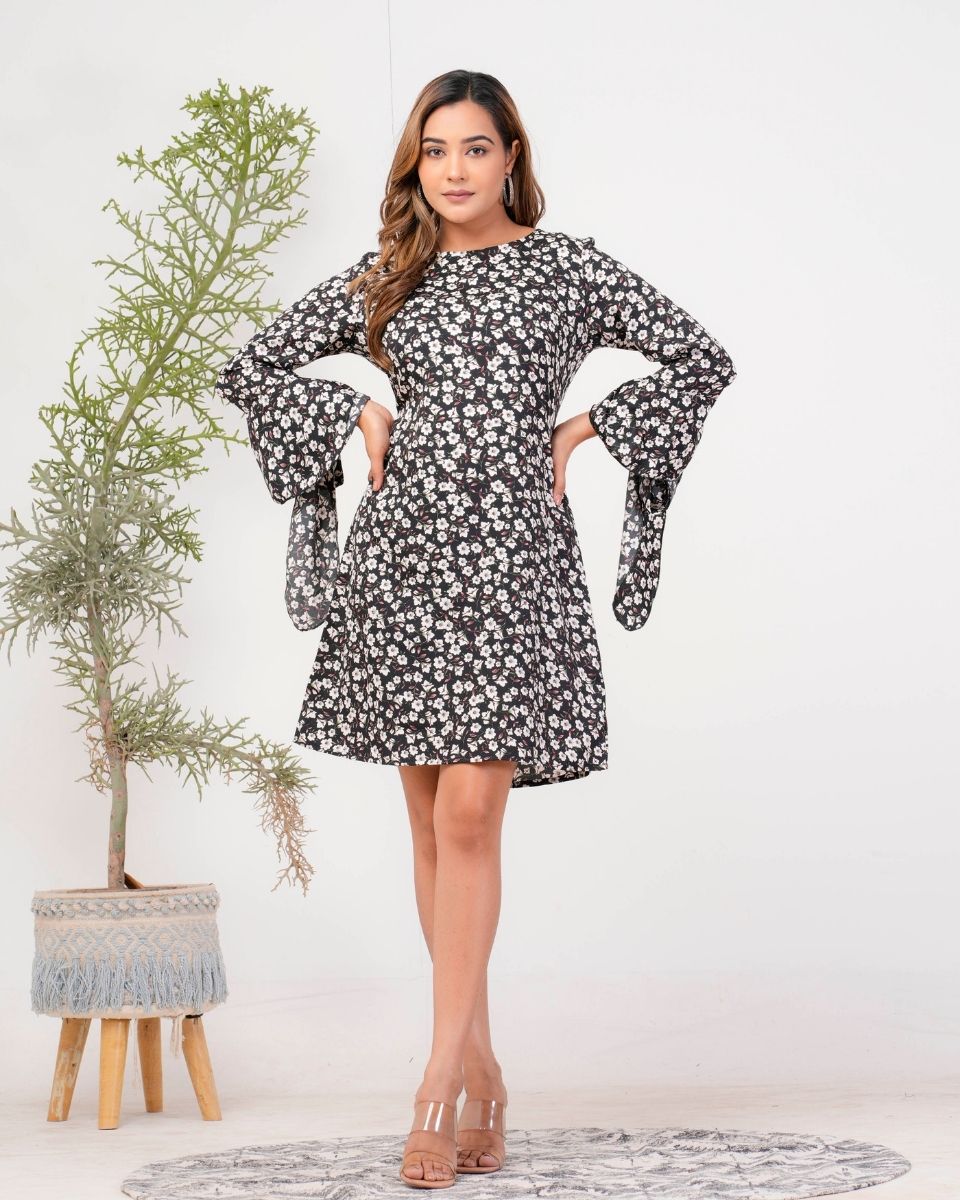 Black And White Floral Printed Casual Dress For Women