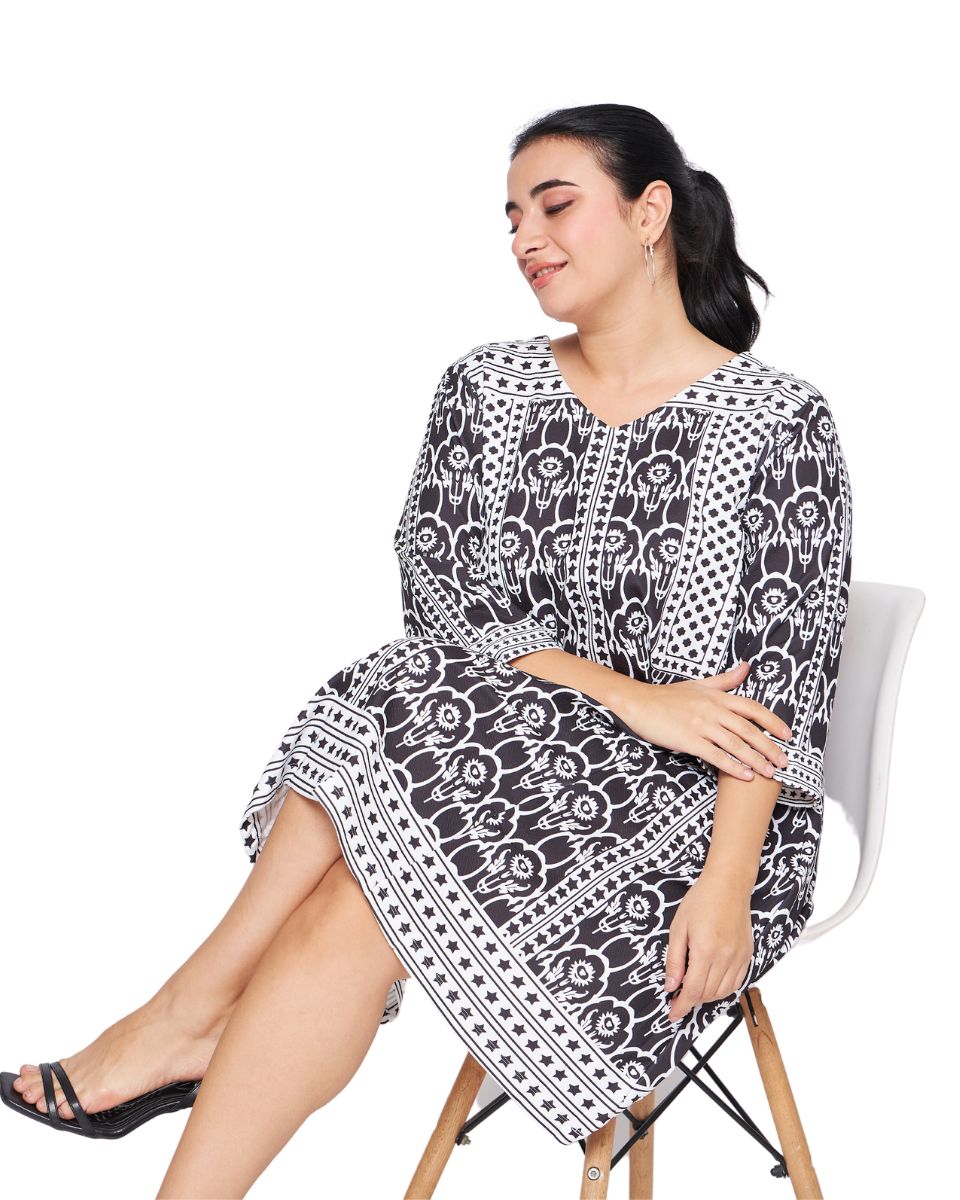 Polyester Knitted Black And White Floral Dress For Women
