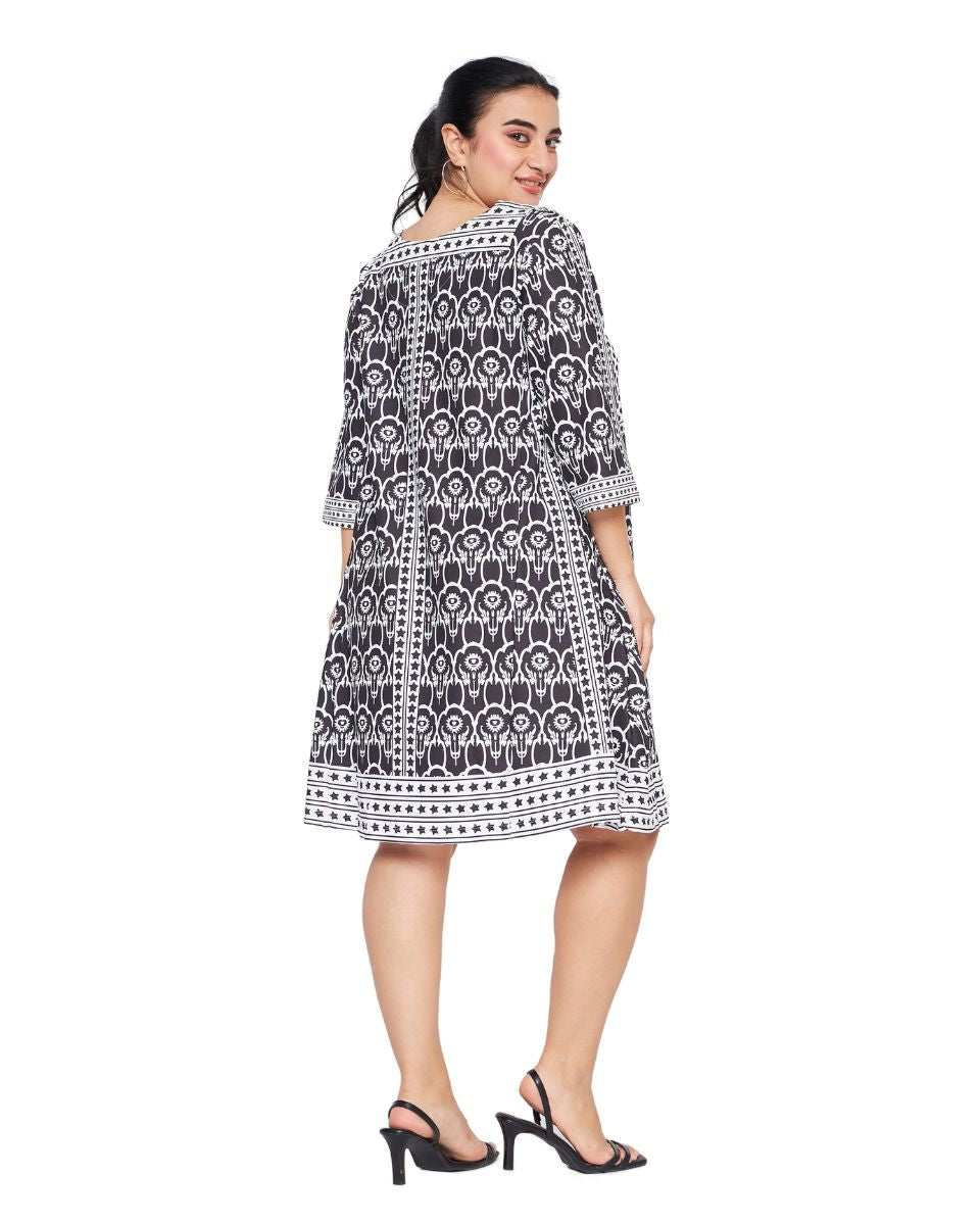 Polyester Knitted Black And White Floral Dress For Women