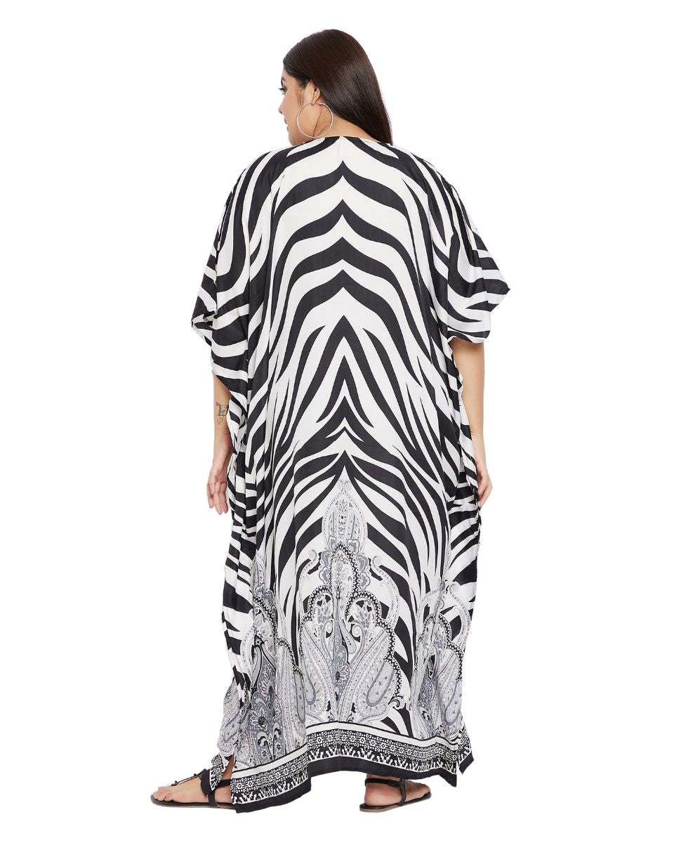 Animal Printed Black And White Polyester Kaftan Dress For plus Size Women