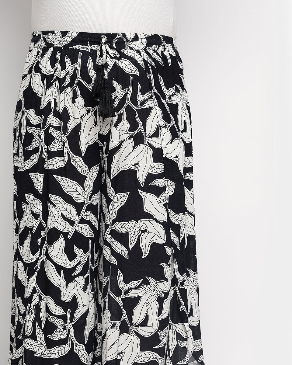 Leaf Print Rayon Crepe Bottom Pants For Plus Size Women