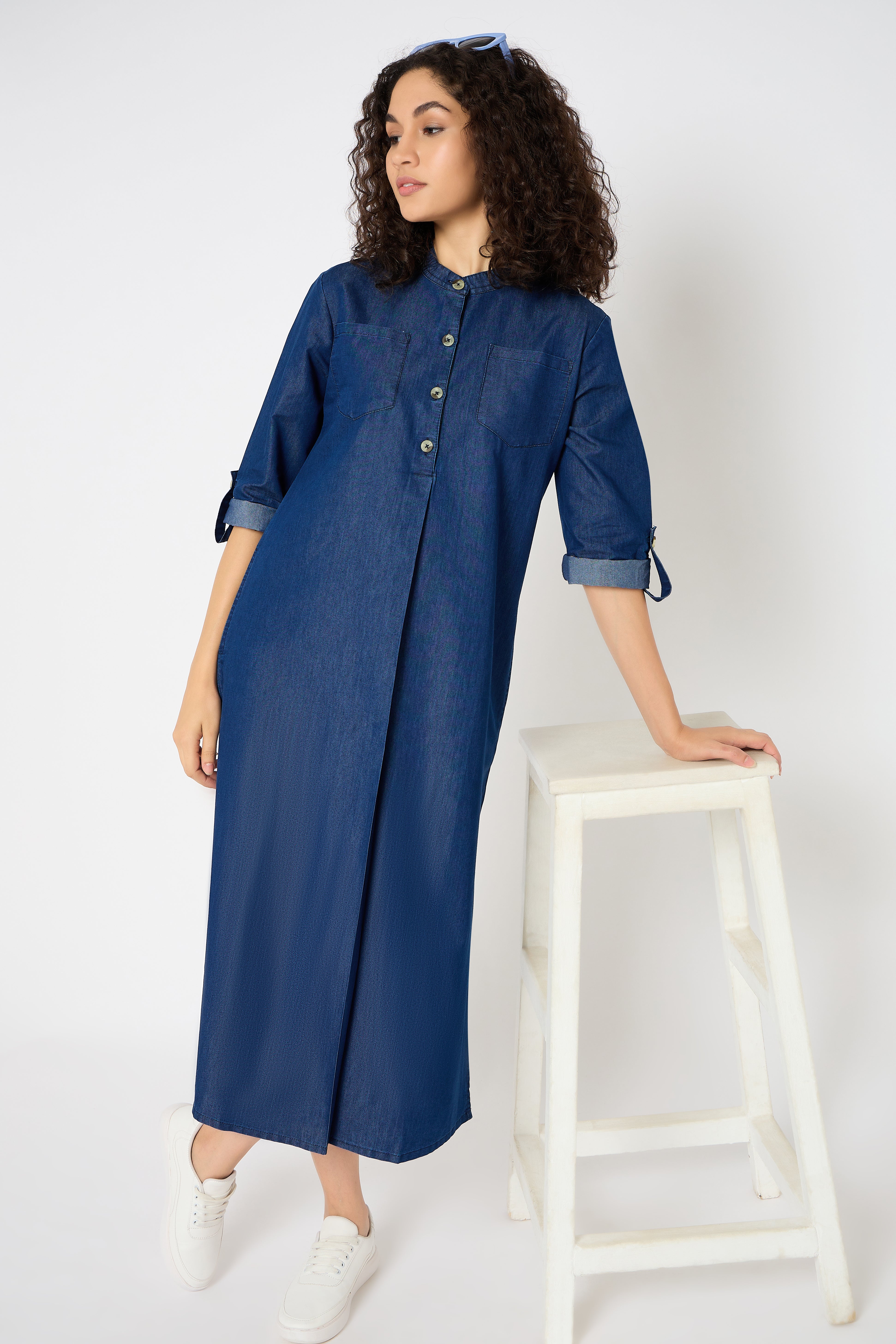 Blue Denim Women Round Neck Denim Dress with Pockets