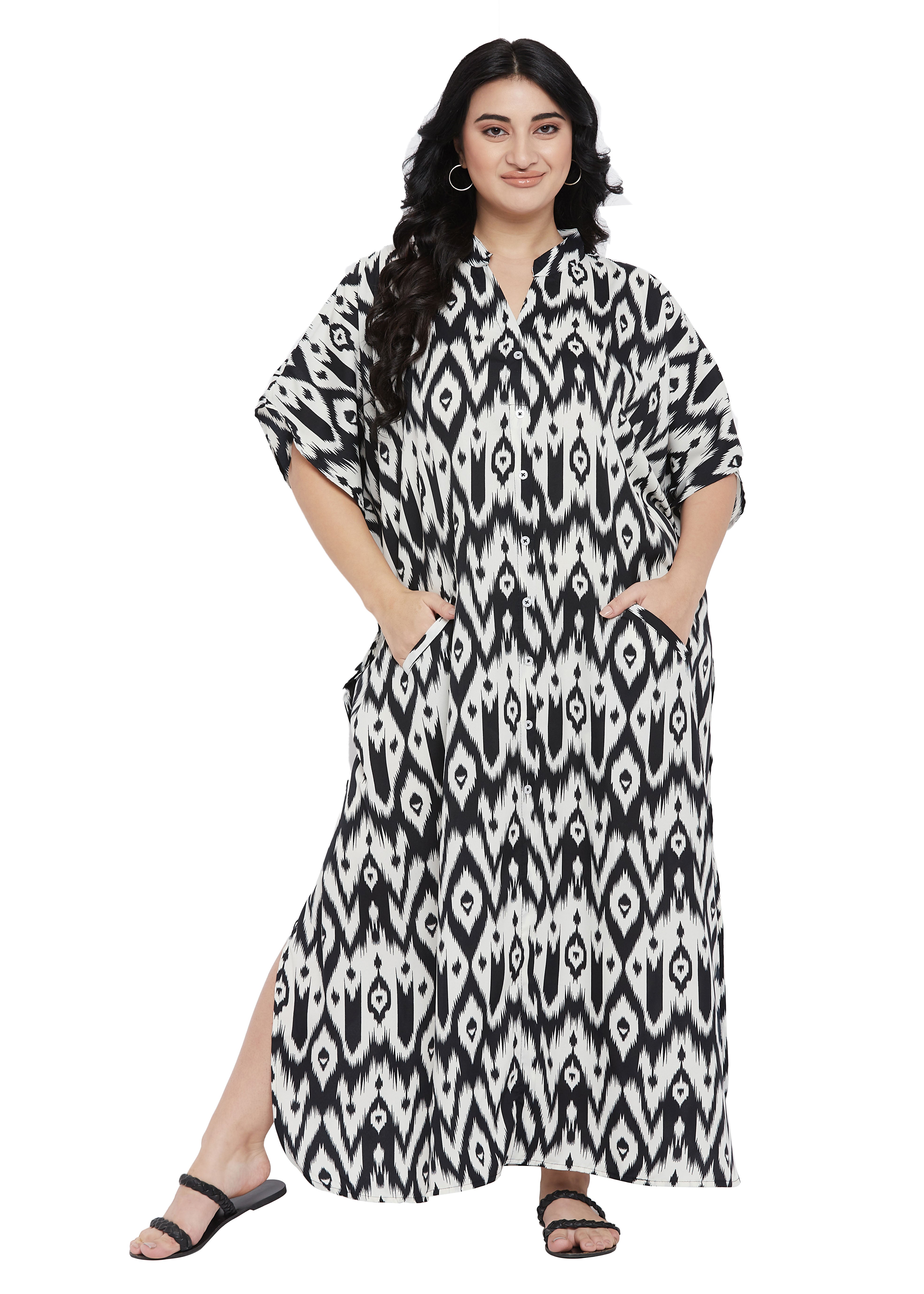 Geometric Black and white Polyester Women Plus Size Button Caftan