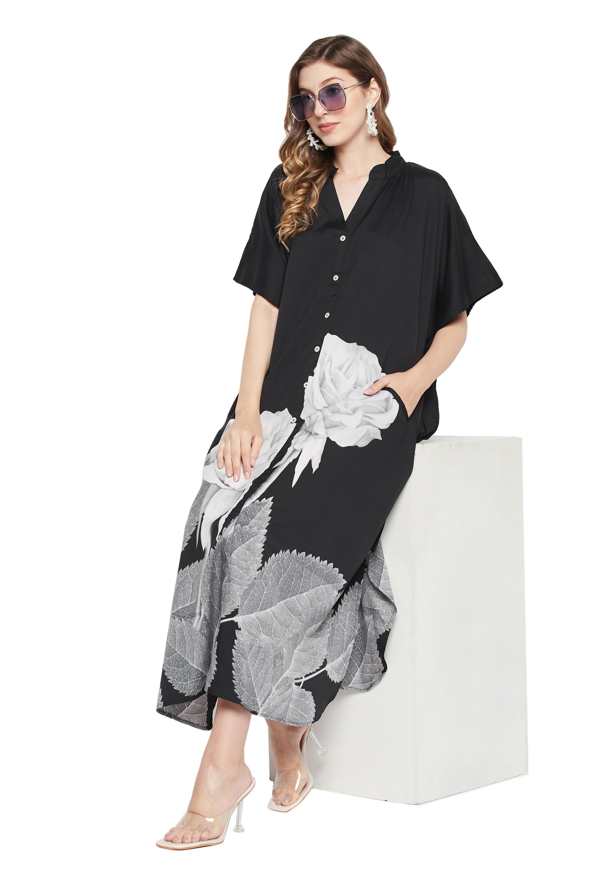Black And White Floral Polyester Kaftan For Plus Size Women