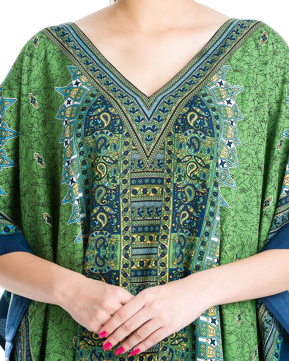 Green Paisley Print Polyester Resort Wear Tunic For Plus Size Women