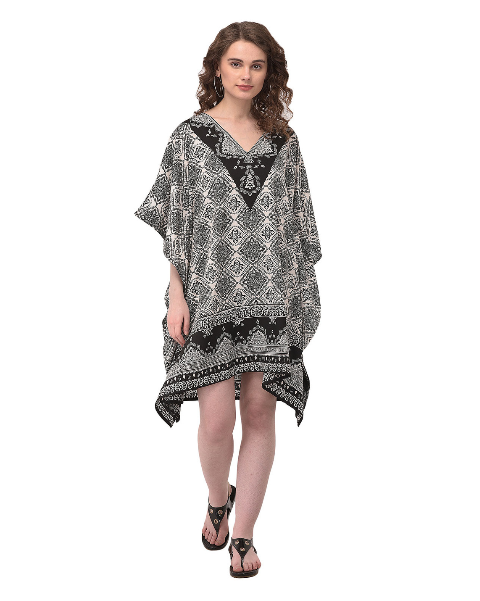 White And Black Plus Size Abstract print Tunic For women