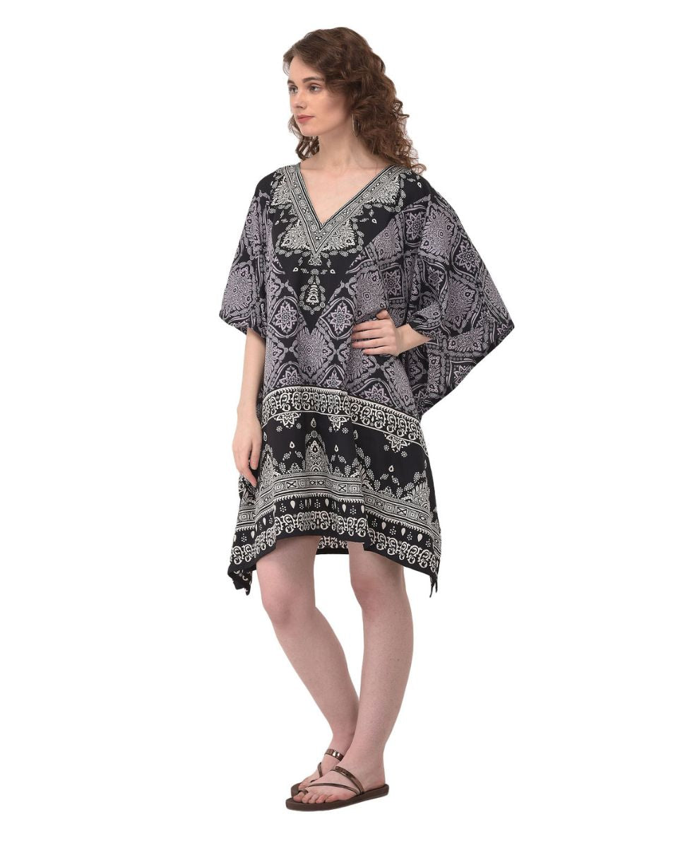 Abstract Print Black And White Polyester Tunic For Women