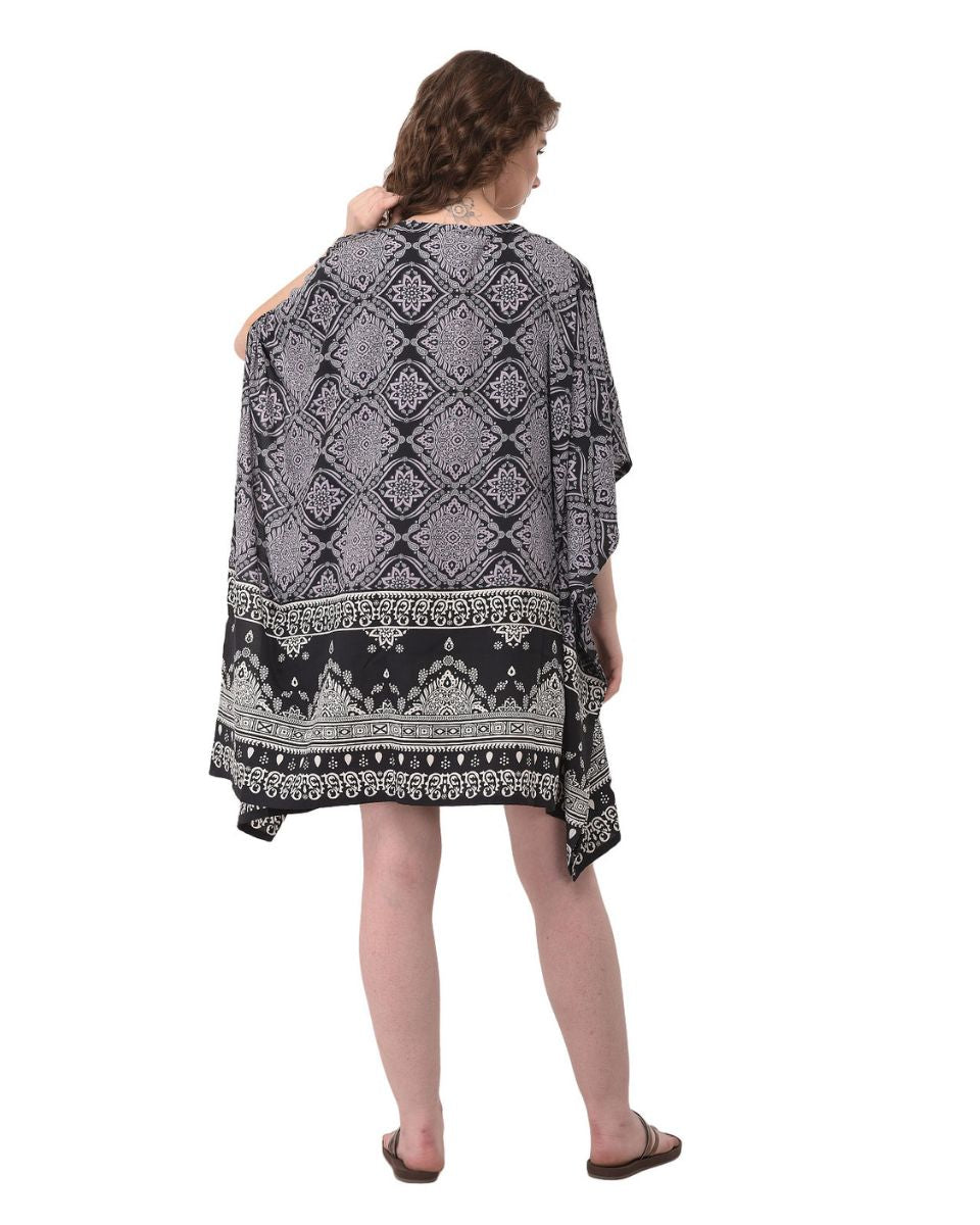 Abstract Print Black And White Polyester Tunic For Women