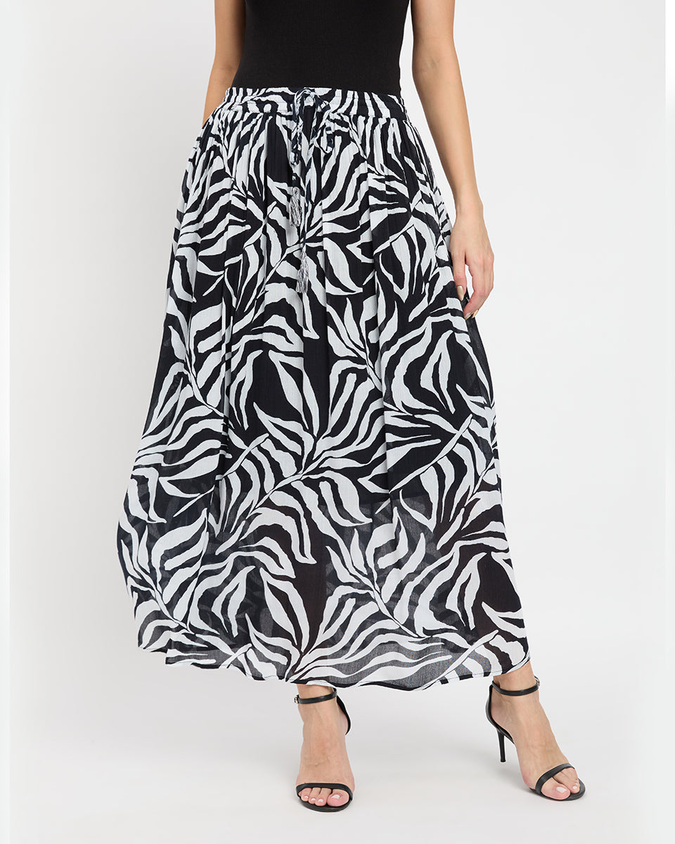 Black And White Leaf Print Poly Knit Rayon Skirt For Women