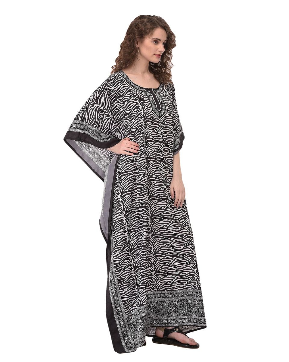 Animal Printed black And white Polyester Kaftan Dress For Plus size Women